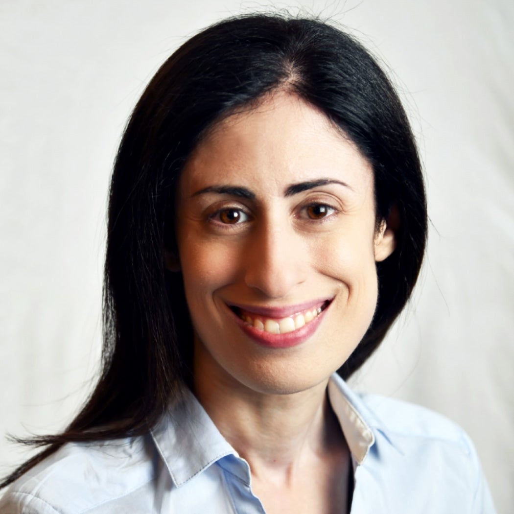 Rebecca Sinderbrand (C '99)